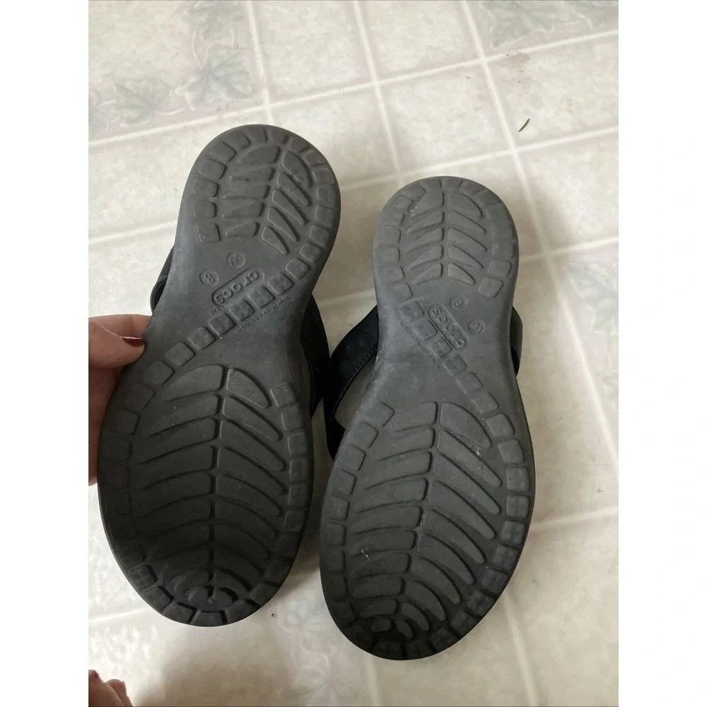 Crocs Capri Women's Black Shimmer Thong Flip Flops Sandals Size 8 - Picture 5 of 5